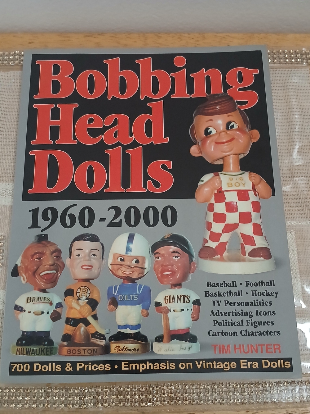 Bobbing Head Dolls: 1960-2000 by Tim Hunter Magazine
